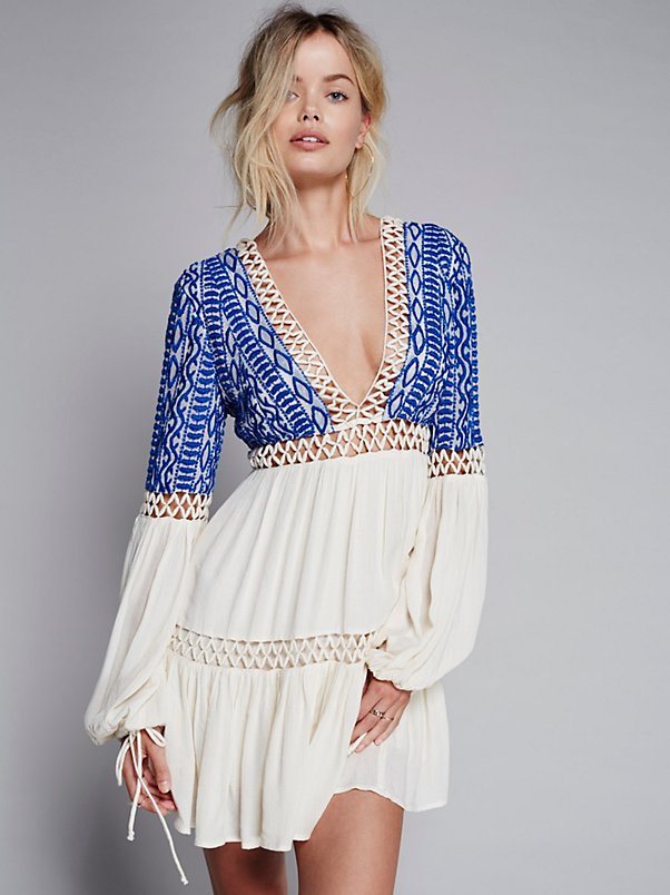 Bohemian Folk Embroidered Big Red Tracing Dress