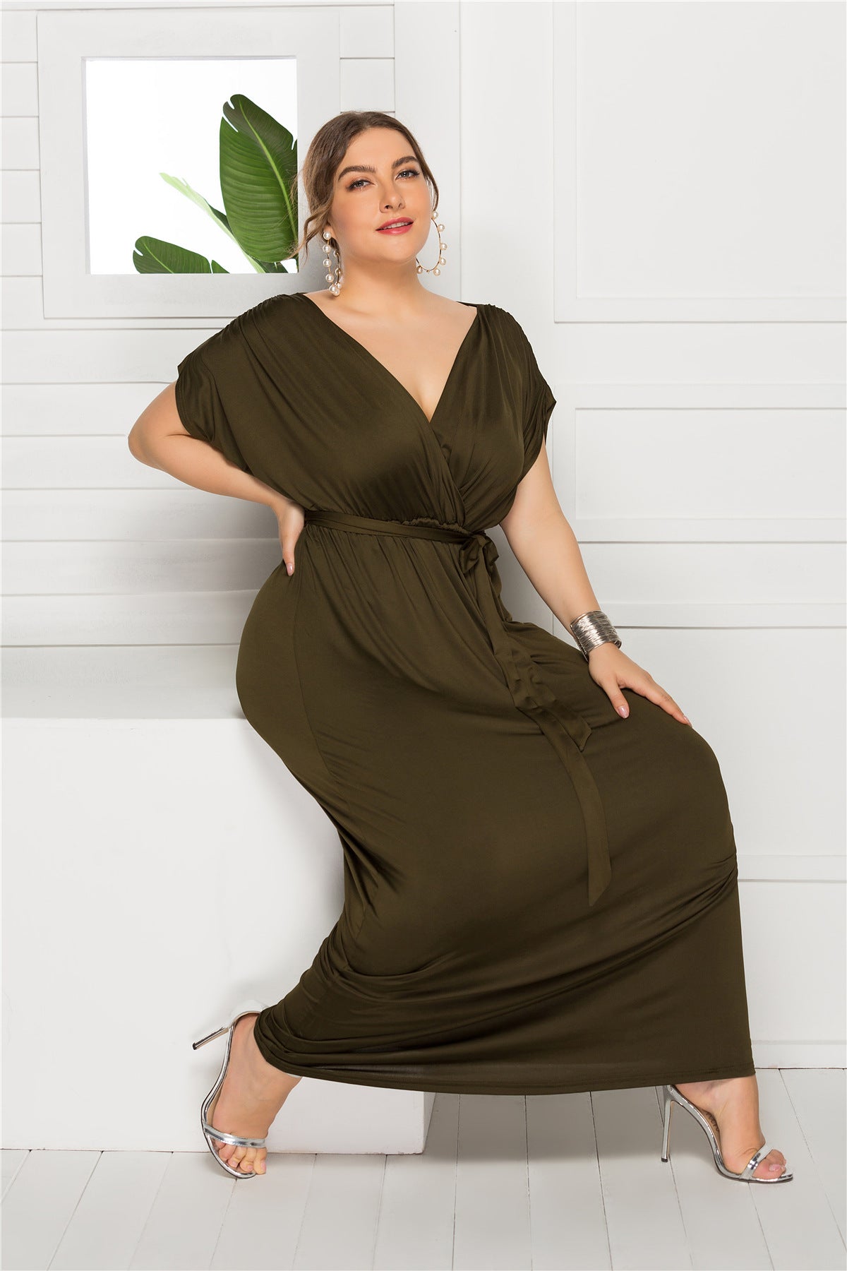 Oona Curvy Dress