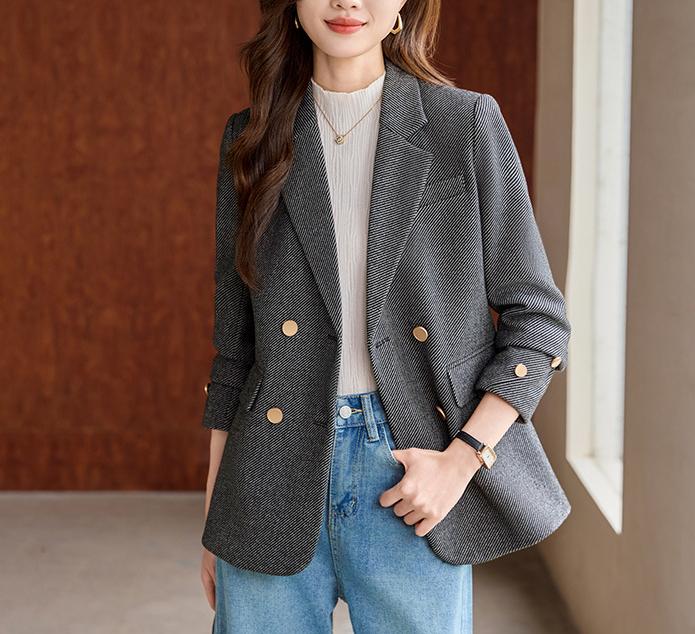 Woolen Mid Length Blazer