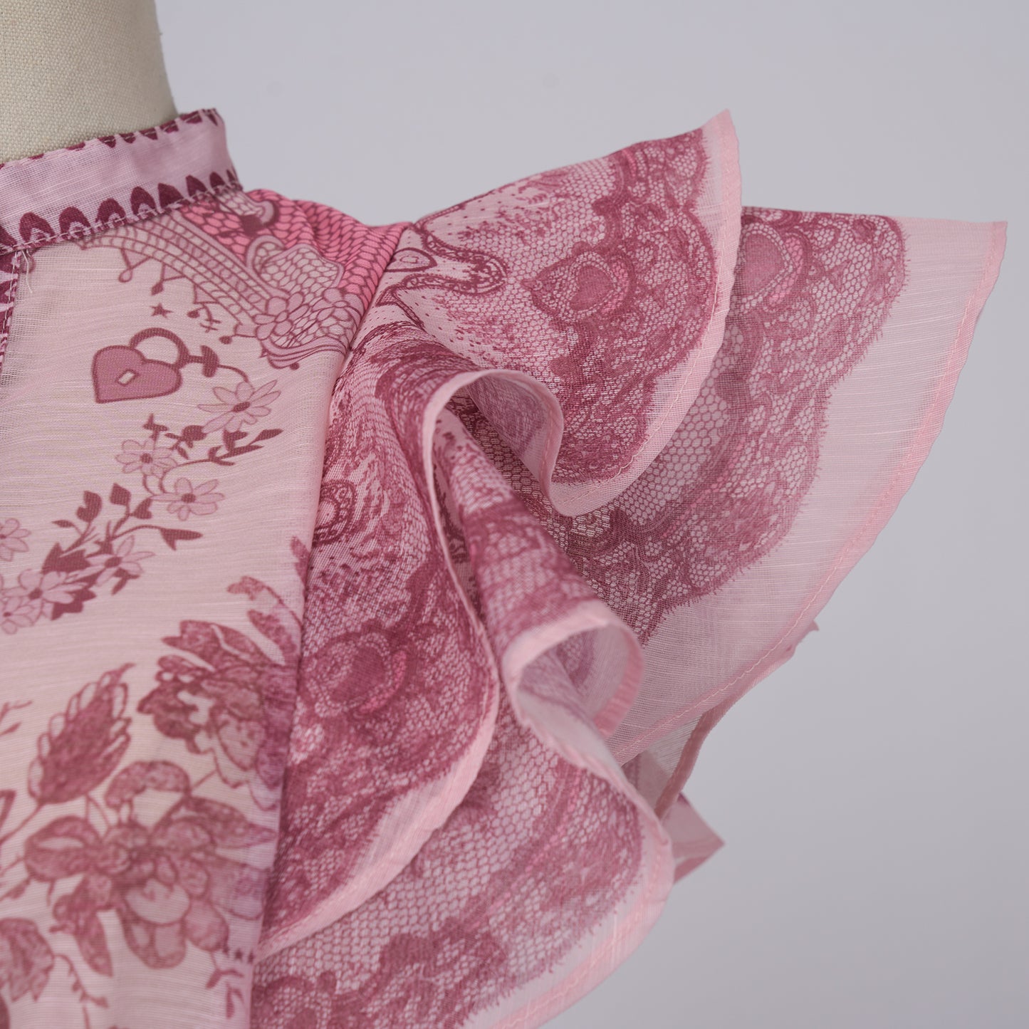 Sleeveless Stand-Up Collar & Ruffled Skirt Set