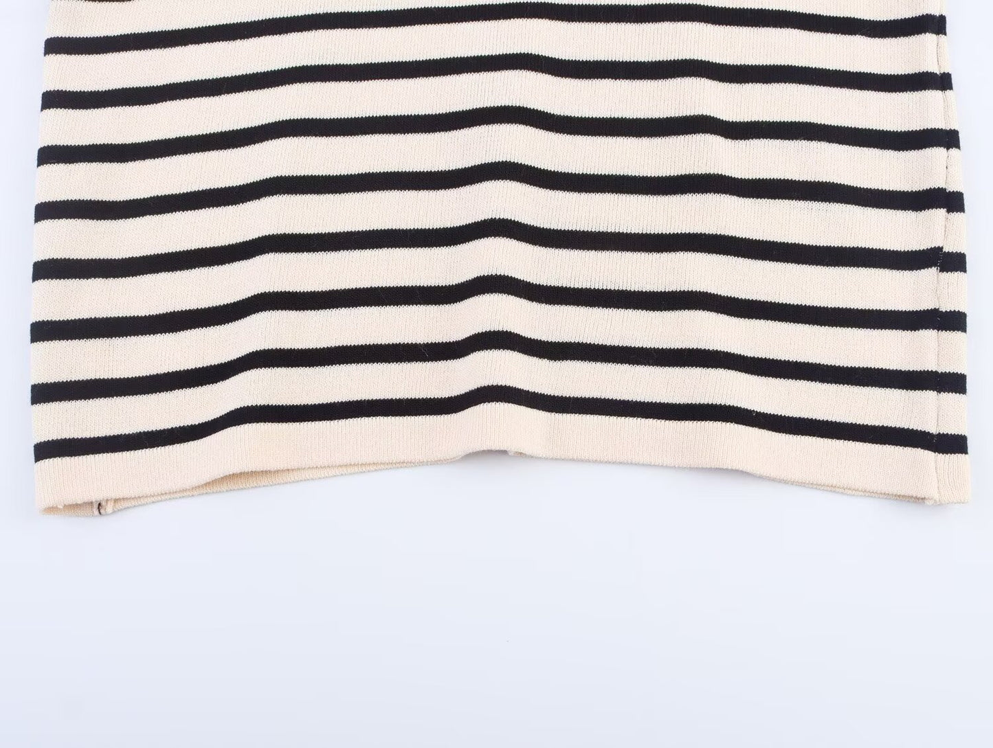 Stylish Simple round neck Striped knitted Top