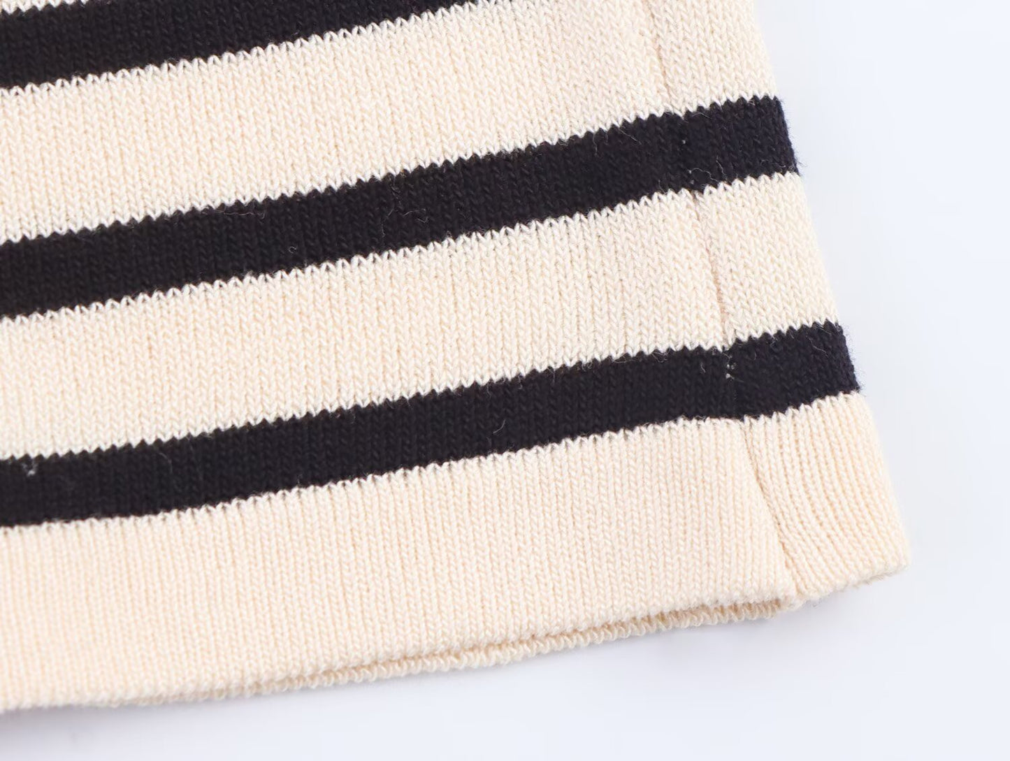 Stylish Simple round neck Striped knitted Top