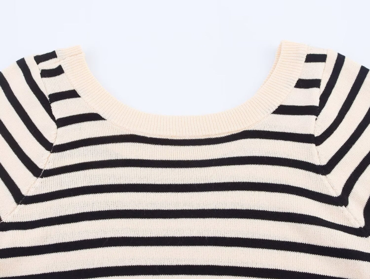 Stylish Simple round neck Striped knitted Top