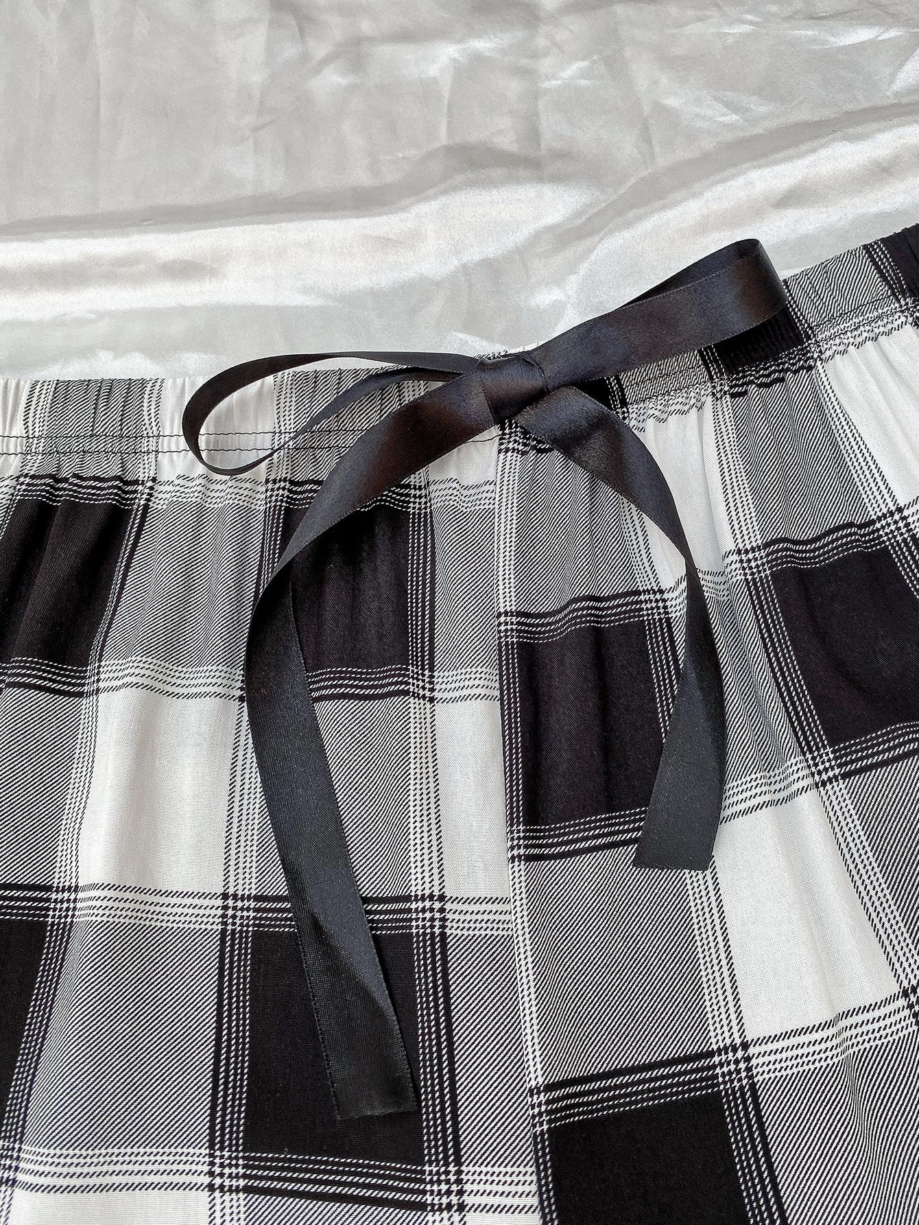 Plus Size Plaid Drawstring Shorts