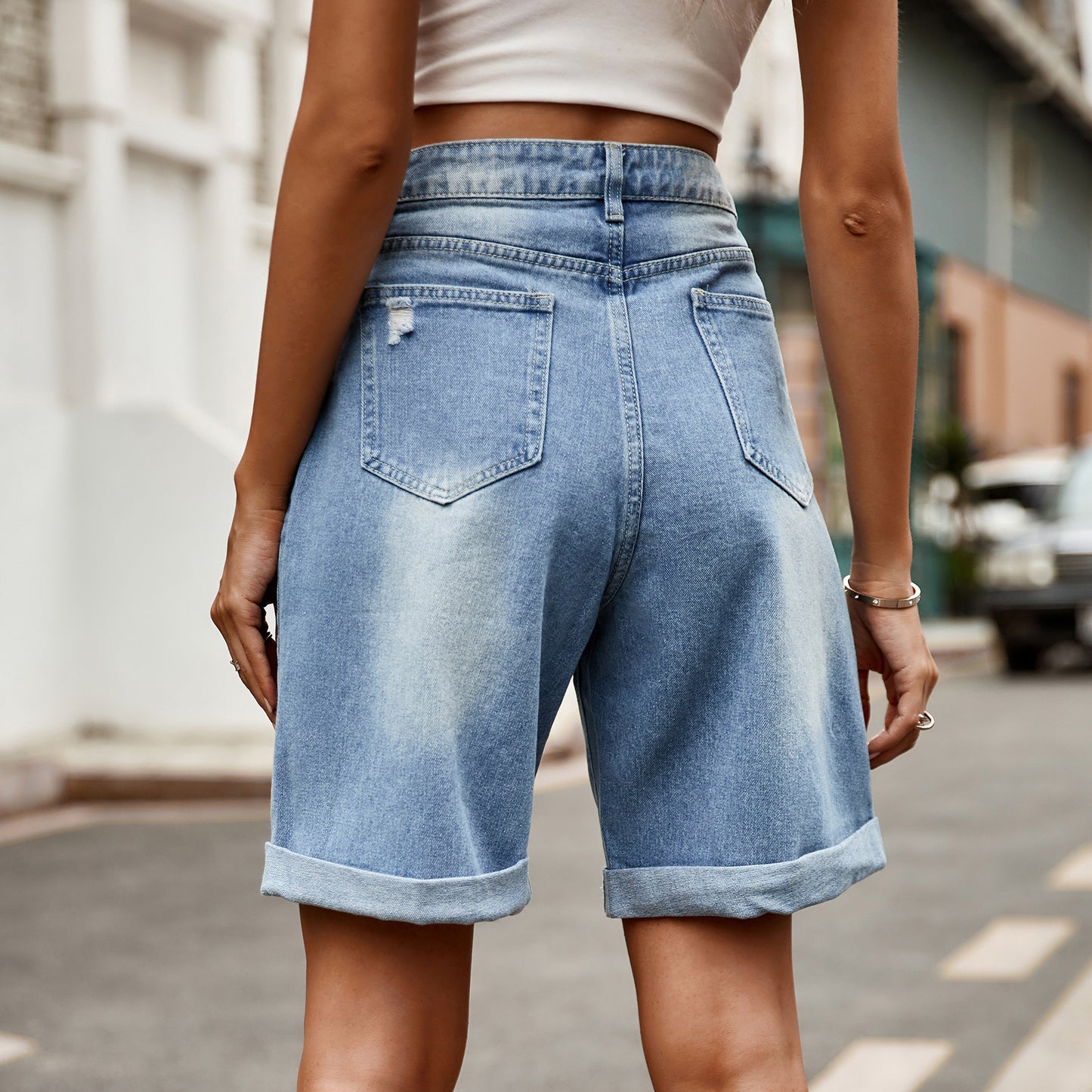 Loose Ripped Five Point Denim Shorts