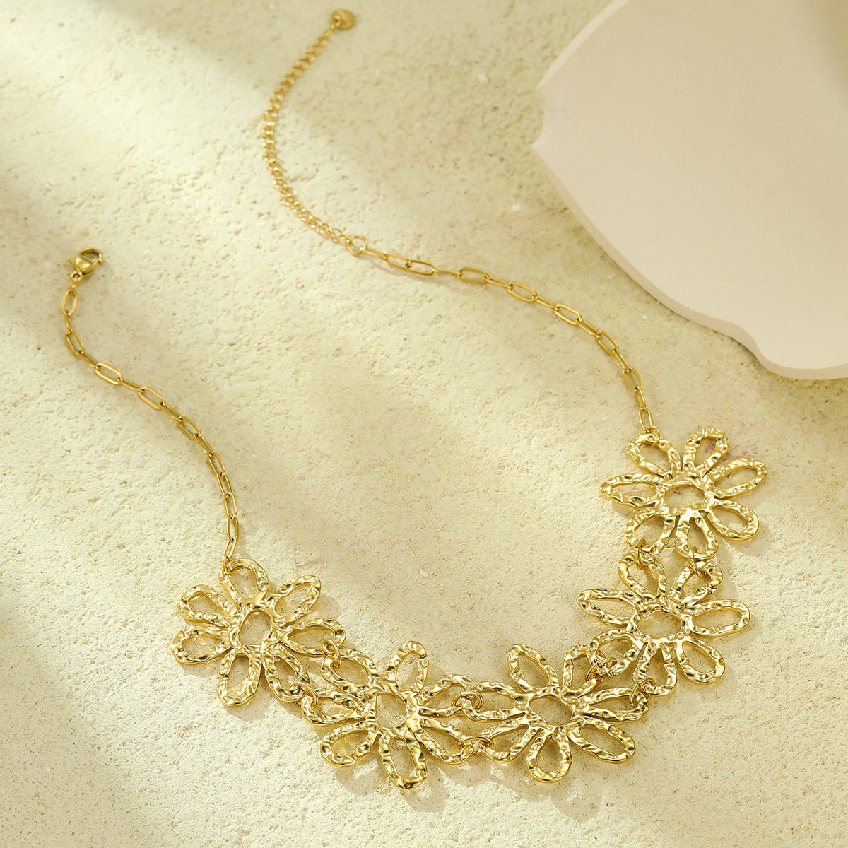 Petals Necklace