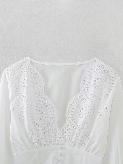 Lace V-neck Embroidery Short Blouse