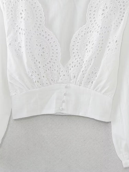 Lace V-neck Embroidery Short Blouse