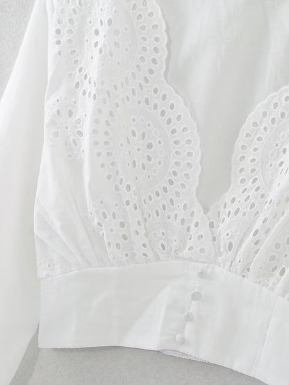 Lace V-neck Embroidery Short Blouse