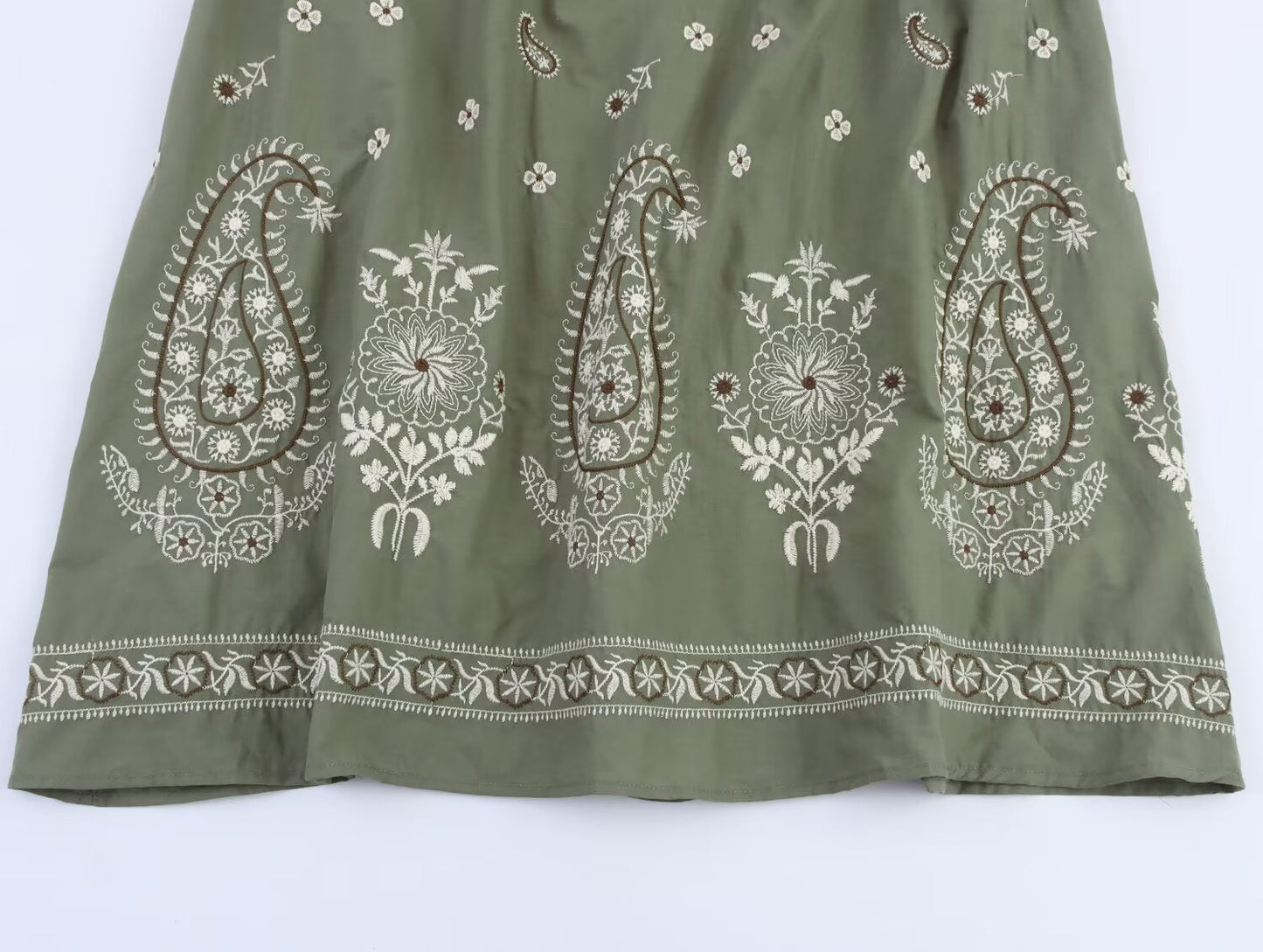 Green Elegant Embroidery Halter Dress