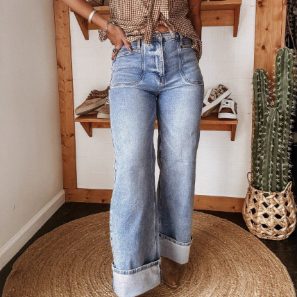 Washed out Elastic Mid Waist Straight Jeans