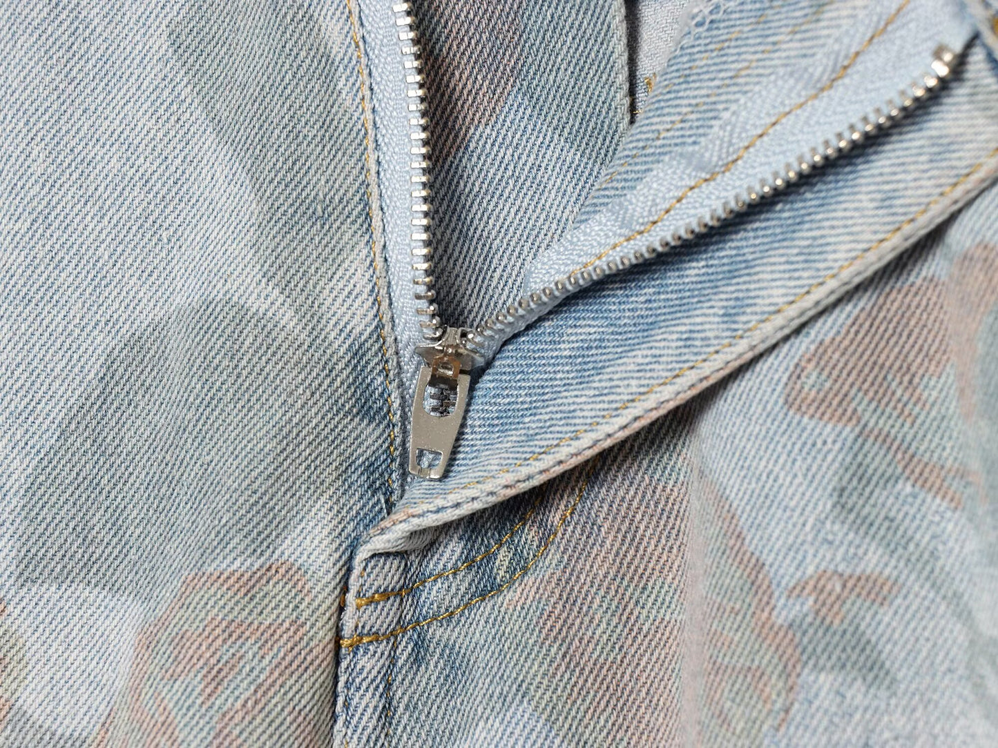 Printed Low Waist Straight Jeans