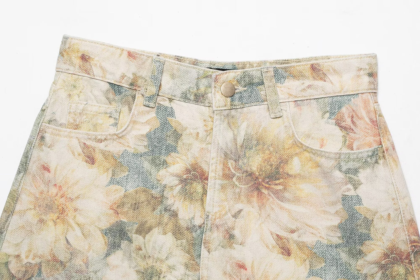 Slim Floral Printed Mid Waist Shorts