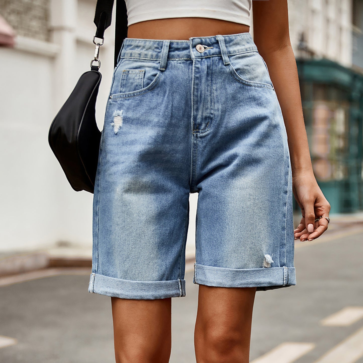 Loose Ripped Five Point Denim Shorts
