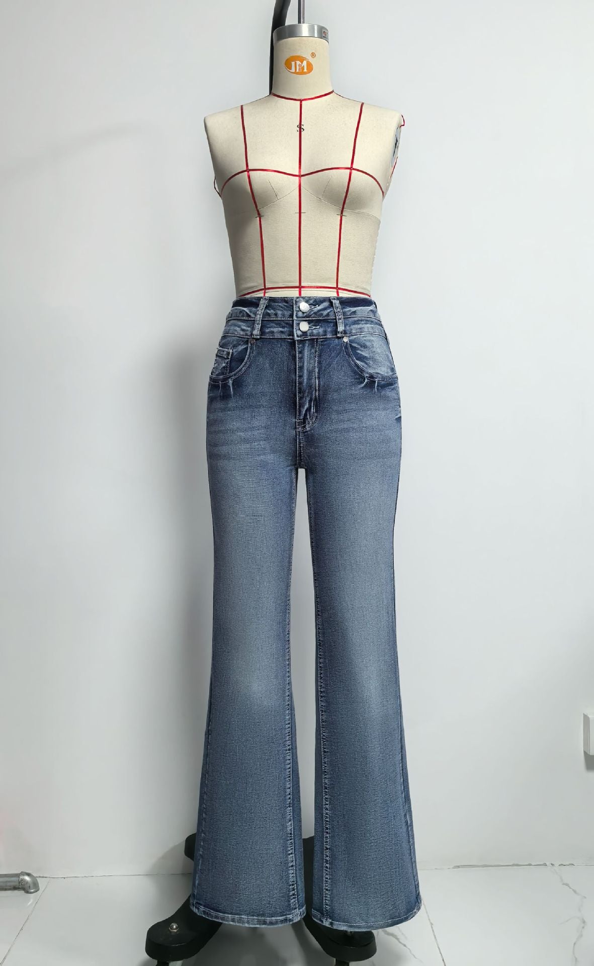 Back Pocket Embroidered Jeans