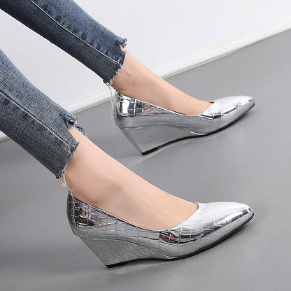 Pointed Work Wedges