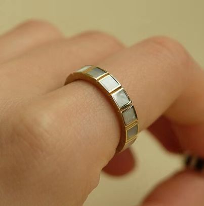 Small Square White Lip Shell Ring