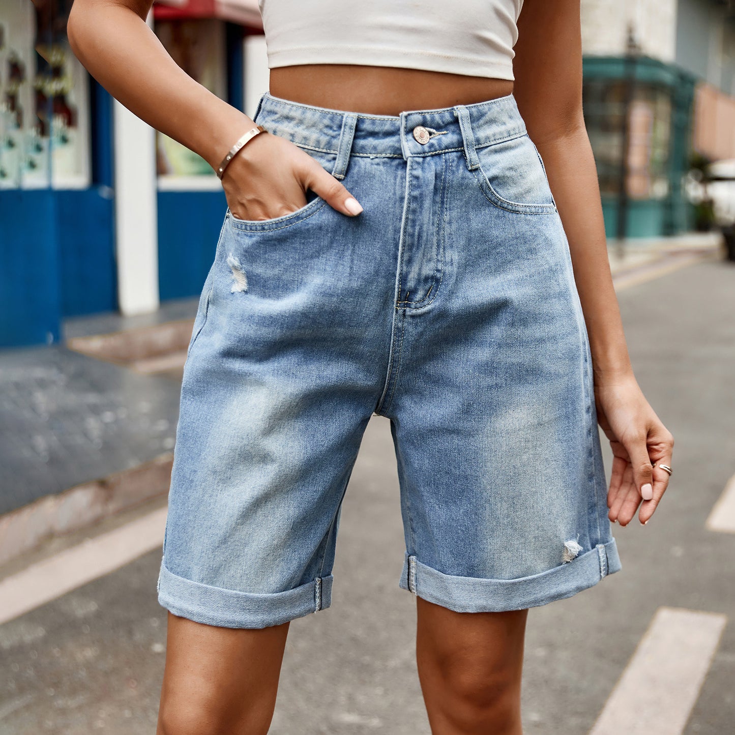 Loose Ripped Five Point Denim Shorts