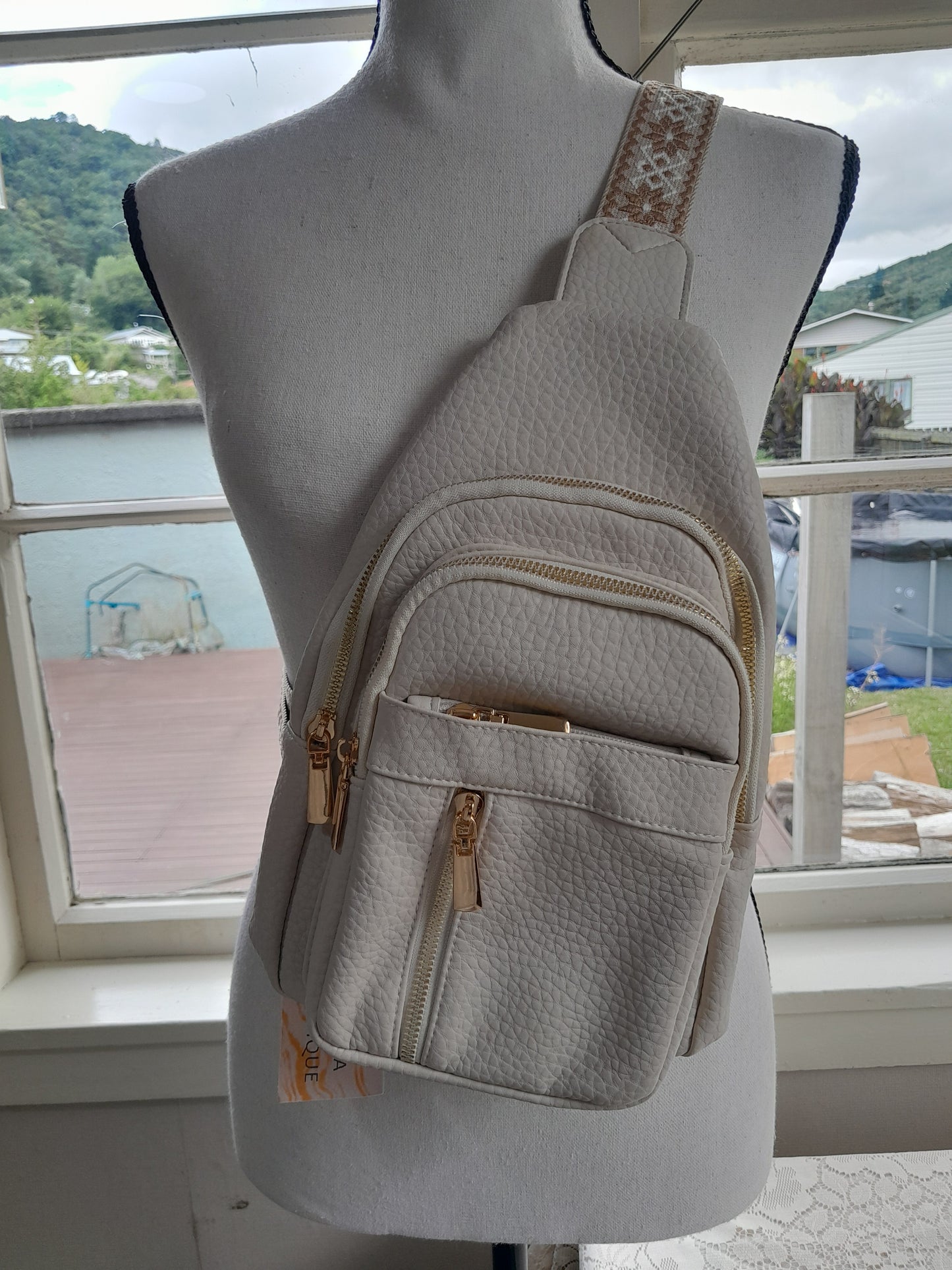 Ivory Crossbody bag