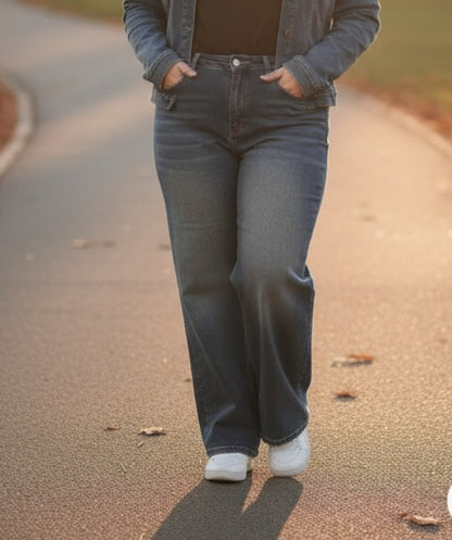 Curvy Vintage Wash Wide Leg Jeans